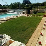בית נופש Trulli La Collinetta