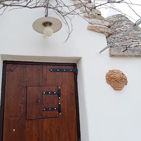 Trulli La Collinetta Holiday home *