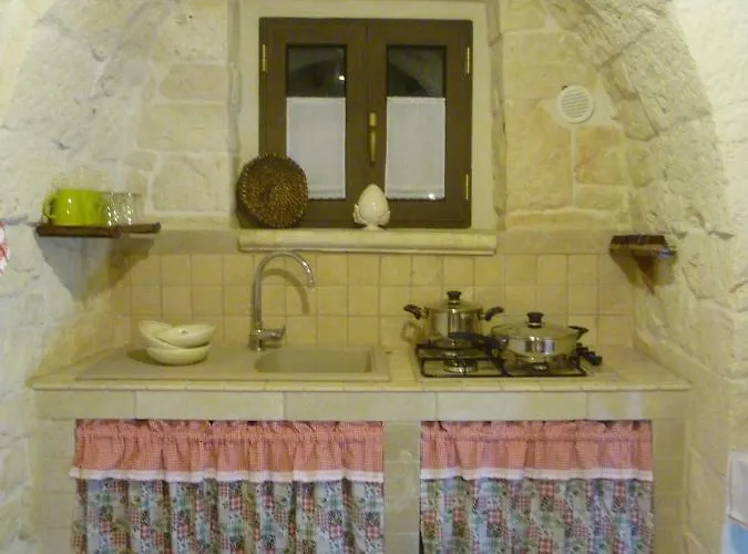 בית נופש Trulli La Collinetta *